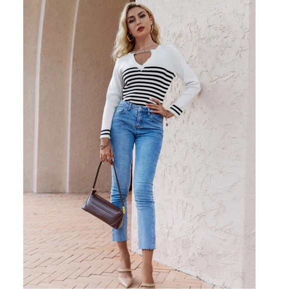 Striped Ribbed Chain Detail Sweater - Picture 6 of 7